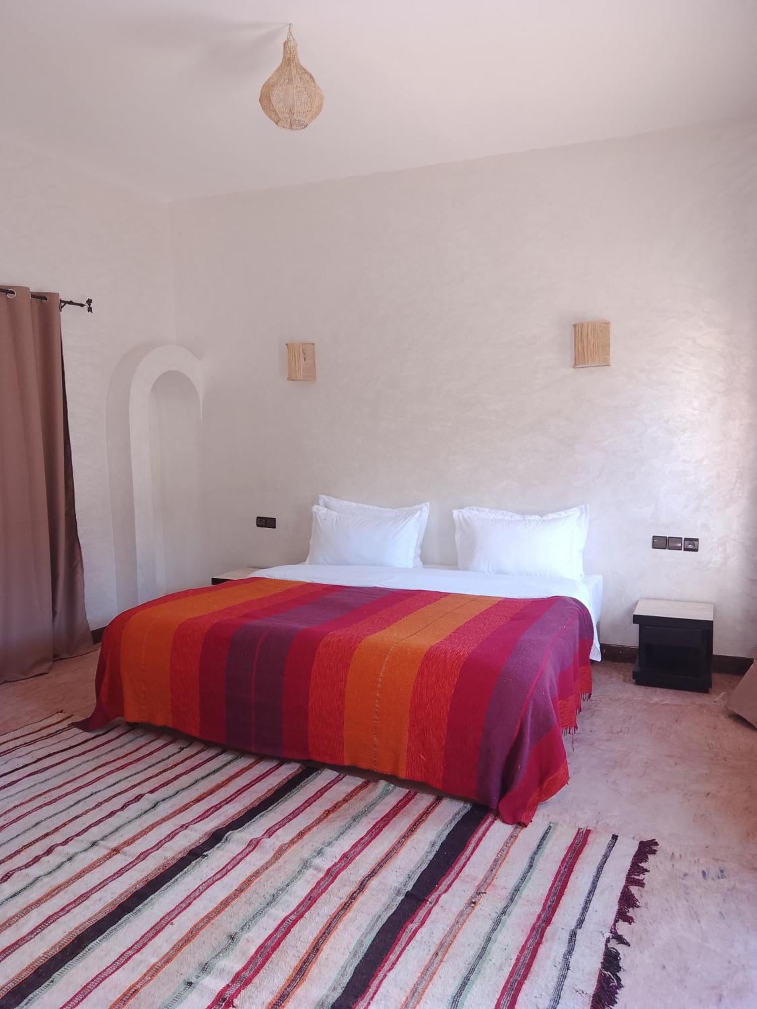 Ostello Kasbah Dar Bahnini Skoura Esterno foto