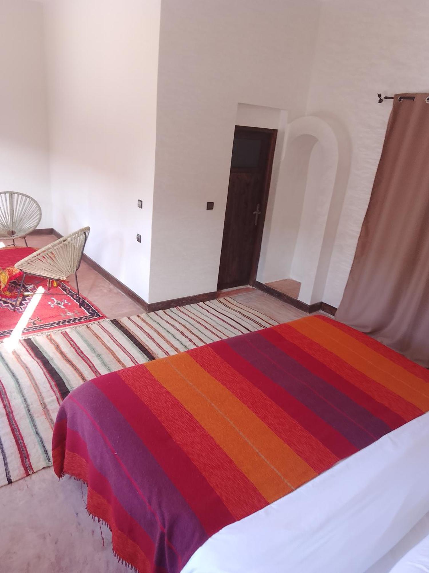Ostello Kasbah Dar Bahnini Skoura Esterno foto