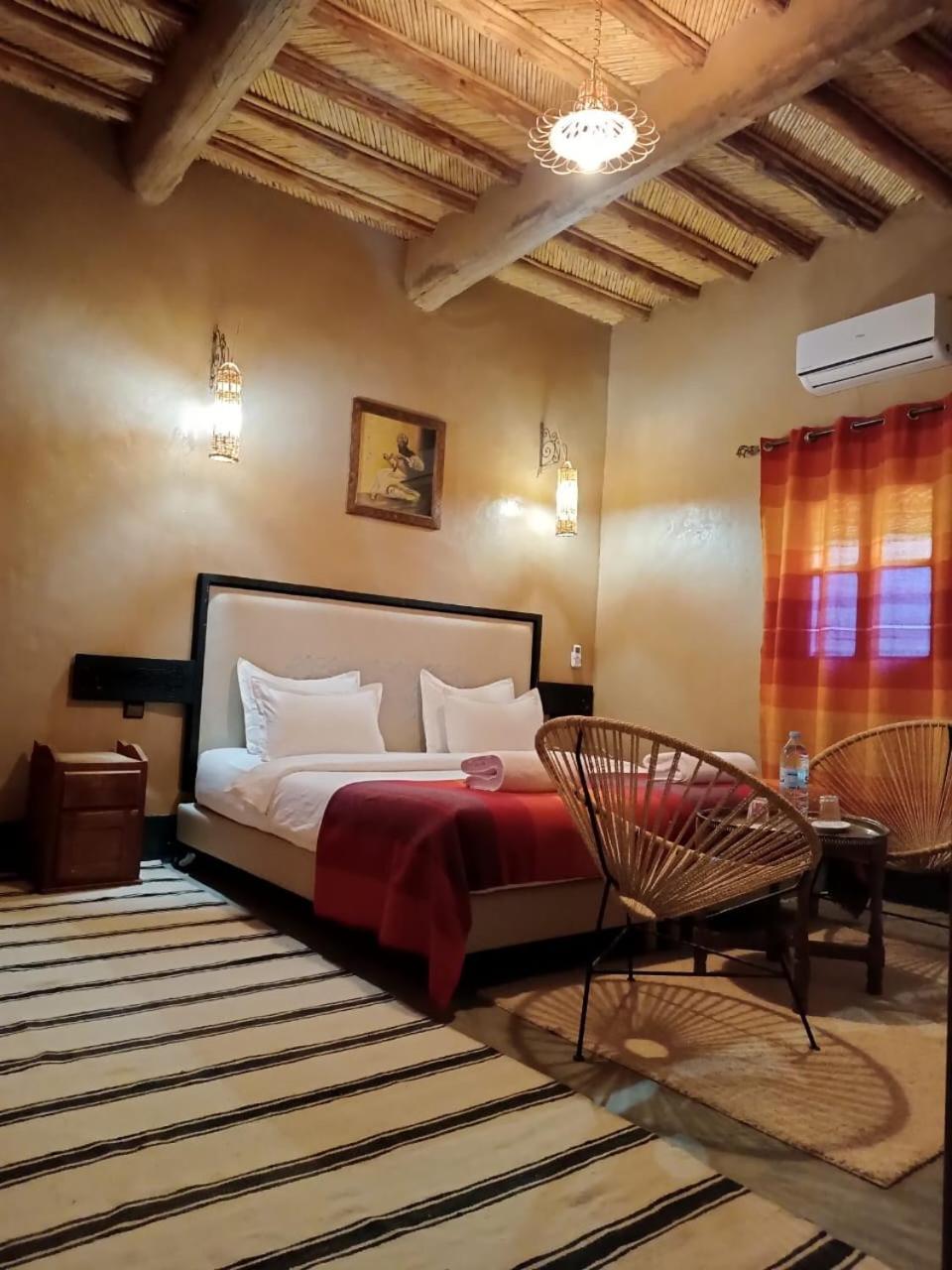 Ostello Kasbah Dar Bahnini Skoura Esterno foto